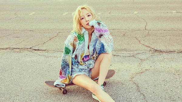 Taeyeon SNSD si California Girl, EXO yang Misterius dan Dreamy