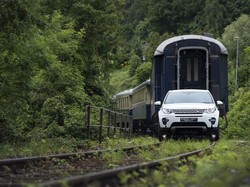 Land Rover Tarik 3 Gerbong Kereta