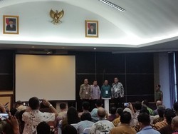 Satelit A3 Meluncur, Tepuk Tangan Membahana di Pusat Penerbangan LAPAN