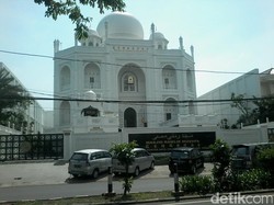 Melihat Masjid Cantik ala Taj Mahal di Sunter yang Dibangun Seorang Mualaf