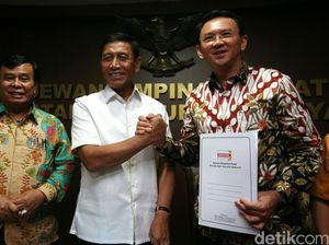 Hanura Serahkan SK Dukungan untuk Ahok