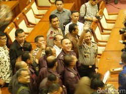 Senyum dan Selamat dari Para Jenderal untuk Tito yang Disetujui Jadi Kapolri