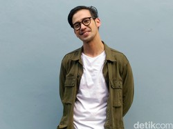 Merasa Ganteng, Tarra Budiman Ogah Operasi Plastik