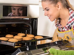 Ini Beda Loyang Aluminium, Logam, dan Silikon untuk Kue Kering