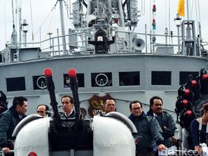 Momen Jokowi 3 Tahun Silam Kirim Sinyal ke China soal Natuna di KRI