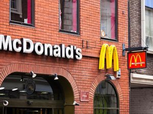 Masyarakat Italia Tolak McDonalds yang Akan Dibuka di Piazza del Duomo