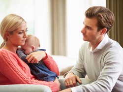 Yang Buat Ibu Masa Kini Tertekan Saat Mengasuh Anak: Mertua dan Media Sosial