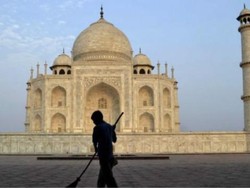 Puasa di India, Suhu 45 Derajat dan Suara Azan yang Tak Selalu Terdengar