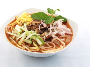 Enaknya Sore Ini Berbuka Puasa dengan Laksa Malaysia yang Gurih