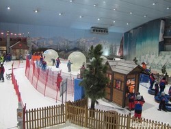Ini Sungguhan, Mal di Dubai Punya Gunung Es