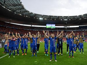 Inggris Tak Buat Islandia Keder