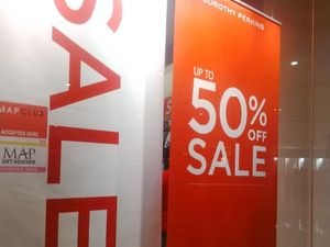 High Heels Sampai Sneakers Diskon di Pedro Hingga 50%