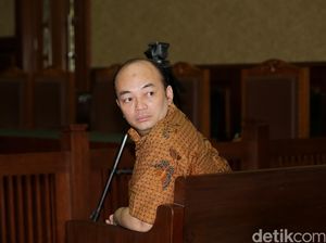 Dagang Perkara Pejabat MA: Nomor Baju dan Menjual Putusan Artidjo