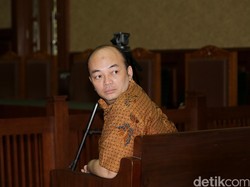 Dituntut 13 Tahun, Begini Cara Mandi Uang Pejabat MA Si Pedagang Perkara