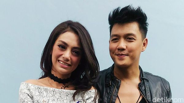 Cerai, Dirly dan Celine Evangelista Tetap Akrab