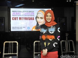 Cut Meyriska Cerita Soal Keinginannya Berhijab