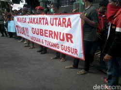 Massa Pendemo Tolak Ahok di Penjaringan