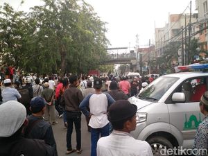 Demonstran Hadang Ahok di Penjaringan, Polisi: Dijamin Aman!