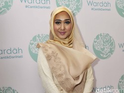 Tips Tampil Stylish Saat Lebaran dari Dian Pelangi