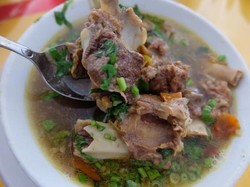 Bengkel: Mencicip Sedapnya Bebalung dan Sayur Komak, Makanan Rumahan Sasak