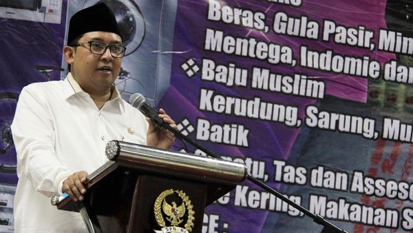 Fadli Zon Tutup Pasar Murah PIA DPR