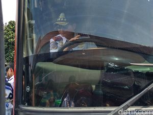 Menhub Jonan Cek Kelayakan Bus di Terminal Kp Rambutan