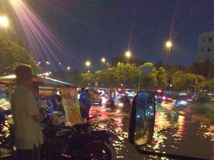 Hujan Deras, Jl Benyamin Sueb Kemayoran Tergenang