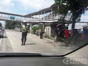 Sebuah Mobil Tabrak Halte Pedongkelan Kelapa Gading