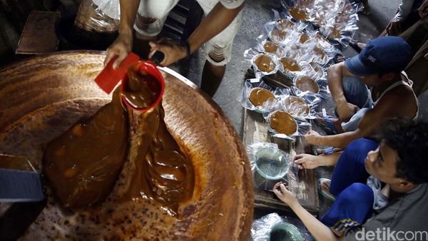 Jelang Lebaran, Permintaan Dodol Betawi Meningkat