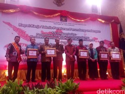 Kemenkum HAM Beri Penghargaan untuk Perda yang Sejalan dengan Nawacita