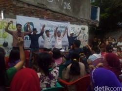 Muncul Dukungan untuk Risma dari Permukiman di Jakarta Barat
