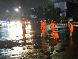 Ada Pasukan Oranye, Genangan di Kawasan Medan Merdeka Cepat Surut