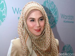 Ibunda Marini Zumarnis Meninggal Dunia