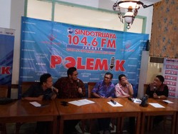 Debat Politikus PDIP Vs Batman Soal Pencalonan Ahok