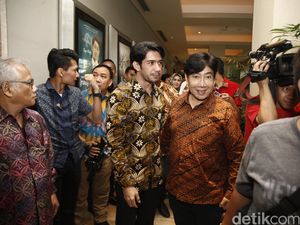 Para Pejabat Nonton Bareng Rudy Habibie Para Pejabat Nonton Bareng Rudy Habibie