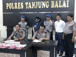 Polisi Bekuk Pengedar Narkoba Bersenpi di Tanjung Balai, Sumut