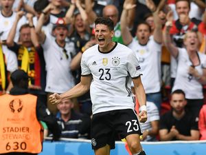 Situasi Politik di Turki Tak Kondusif, Mario Gomez Tinggalkan Besiktas