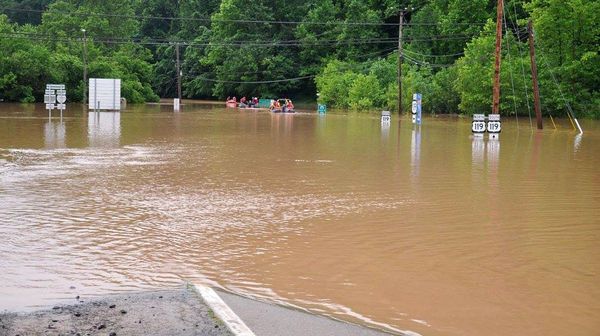Banjir Landa West Virginia AS