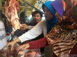 Kata Pembeli, Soal Bedanya Daging Beku dan Daging Segar