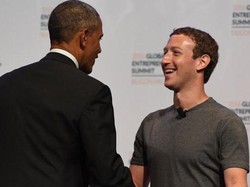 Obama Iri Zuckerberg Bisa Pakai Kaos Tiap Hari