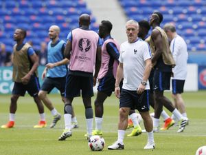 Hadapi Irlandia, Pertahanan Prancis Tak Boleh Lengah Sedikitpun