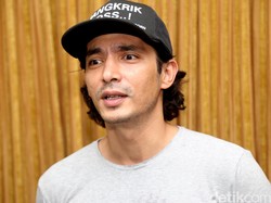 Jelang Tayang Perdana, Pemain Sabtu Bersama Bapak Makin Yakin Filmnya Sukses