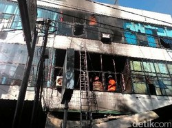 Seorang Nenek Tewas dalam Kebakaran Warnet dan Studio Foto di Semarang