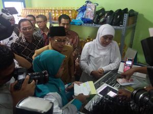 Minimalisir Penyimpangan Bantuan, Mensos Luncurkan E-Warung di Malang Minimalisir Penyimpangan Bantuan, Mensos Luncurkan E-Warung di Malang