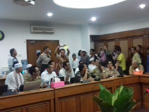 Mediasi Relokasi Gagal, Warga Dadap Gebrak Meja dan Keluar dari Komnas HAM