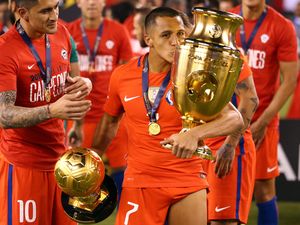 Alexis Sanchez Kehabisan Kata-Kata