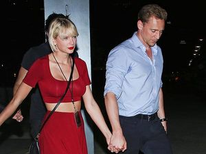 Taylor Swift dan Tom Hiddleston Kembali Pamer Kemesraan di Italia