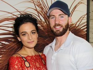 Chris Evans dan Jenny Slate Putus Cinta