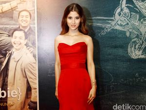 Millane Fernandez Curi Perhatian di Red Carpet Rudy Habibie