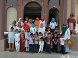 Berbagi Rezeki dengan Yatim, Janda dan Korban KDRT di Islamabad